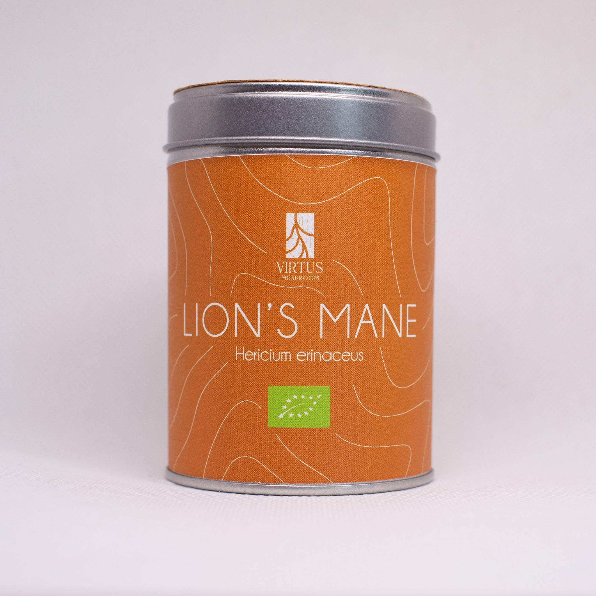 Lion's Mane (Hericium erinaceus) biologico: barattolo con tappo in sughero isolato su campo bianco - Virtus Mushroom